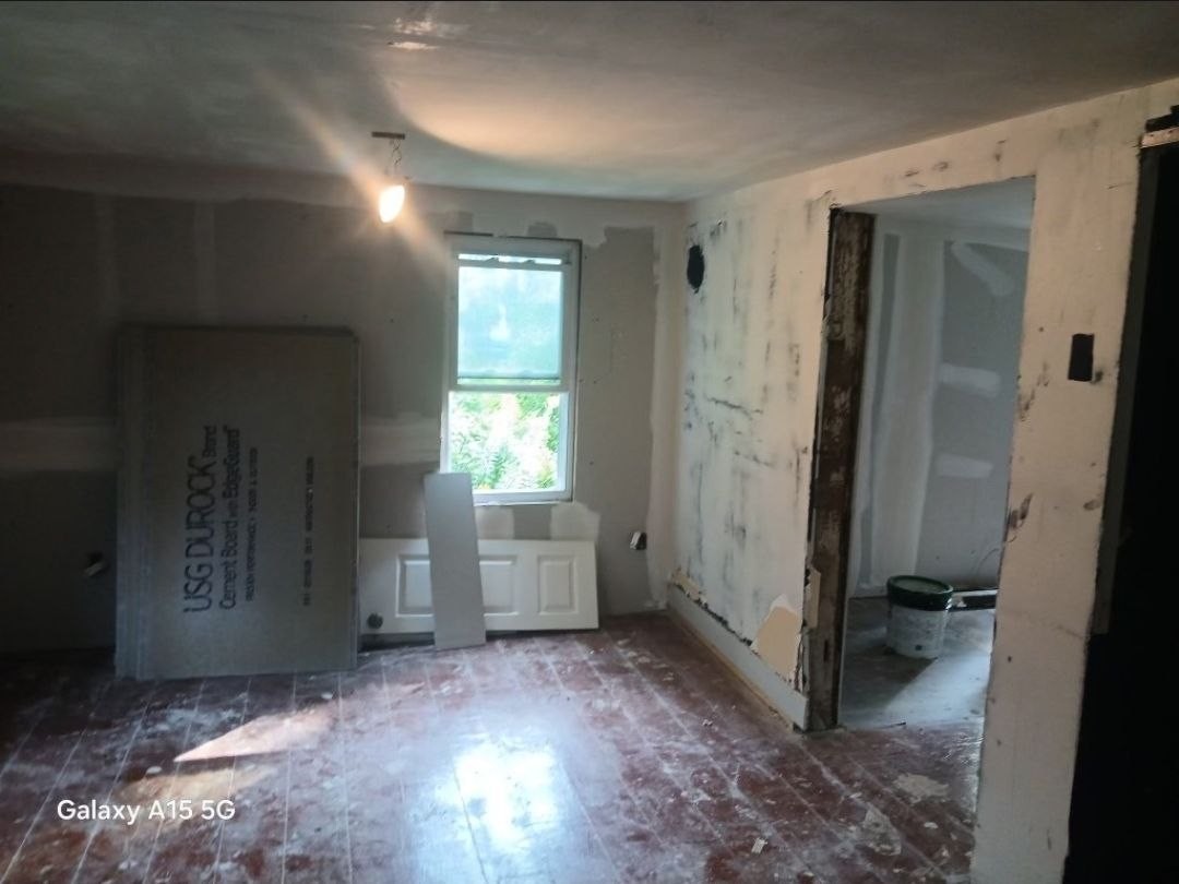Apartment before — J&R Enterprise renovation
